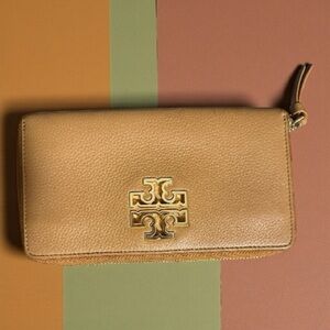 Tory Burch Pebbled Leather Zip Wallet